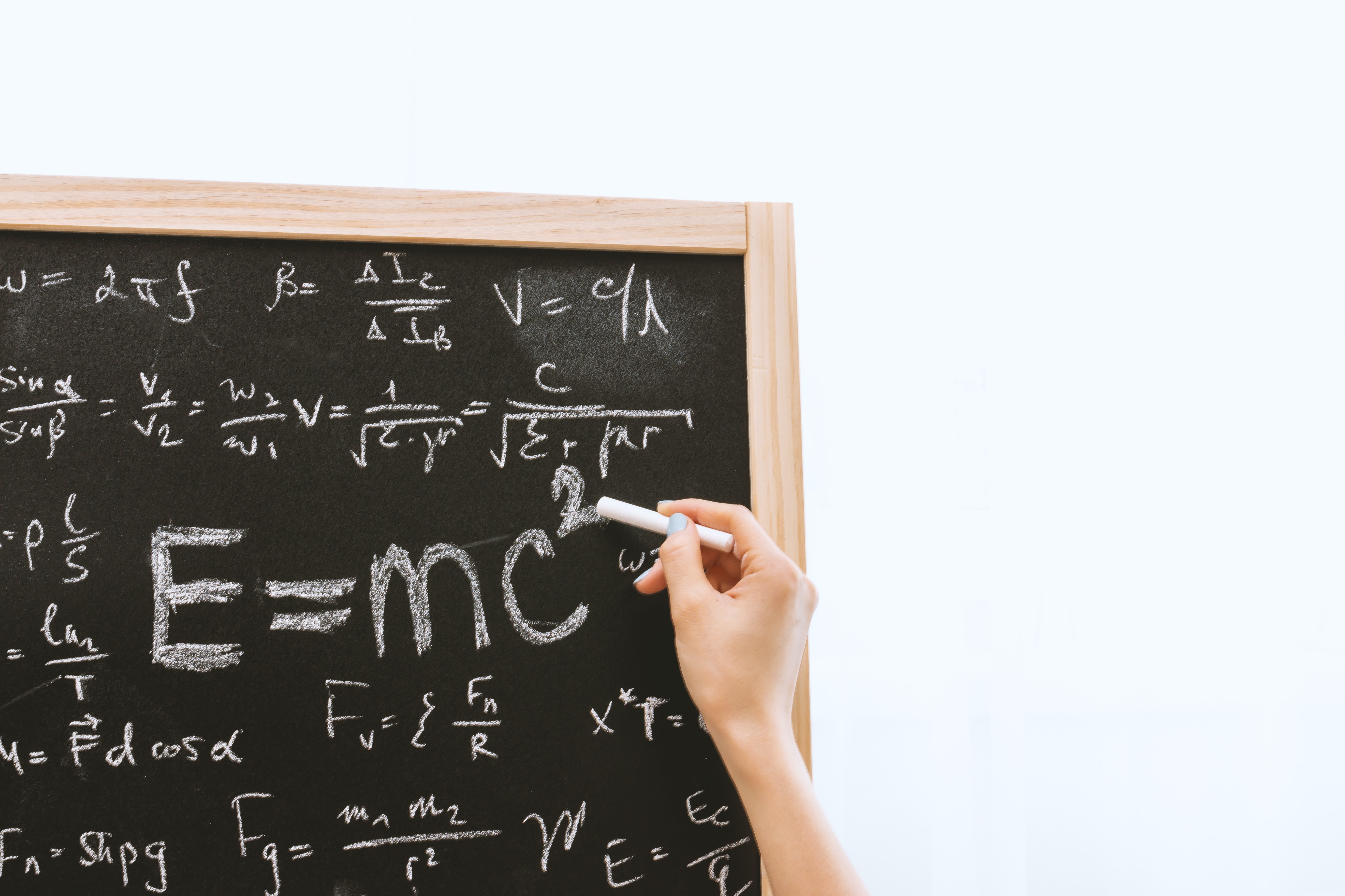 Systèmes d’équations linéaires, Cours et exercices en maths sup